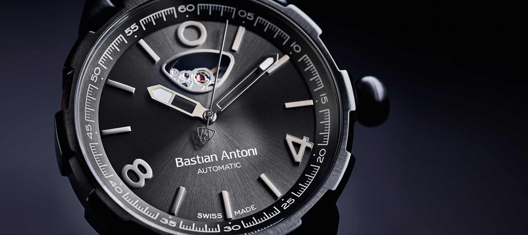 Bastian Antoni - Collection - Turbulent - Black Hour